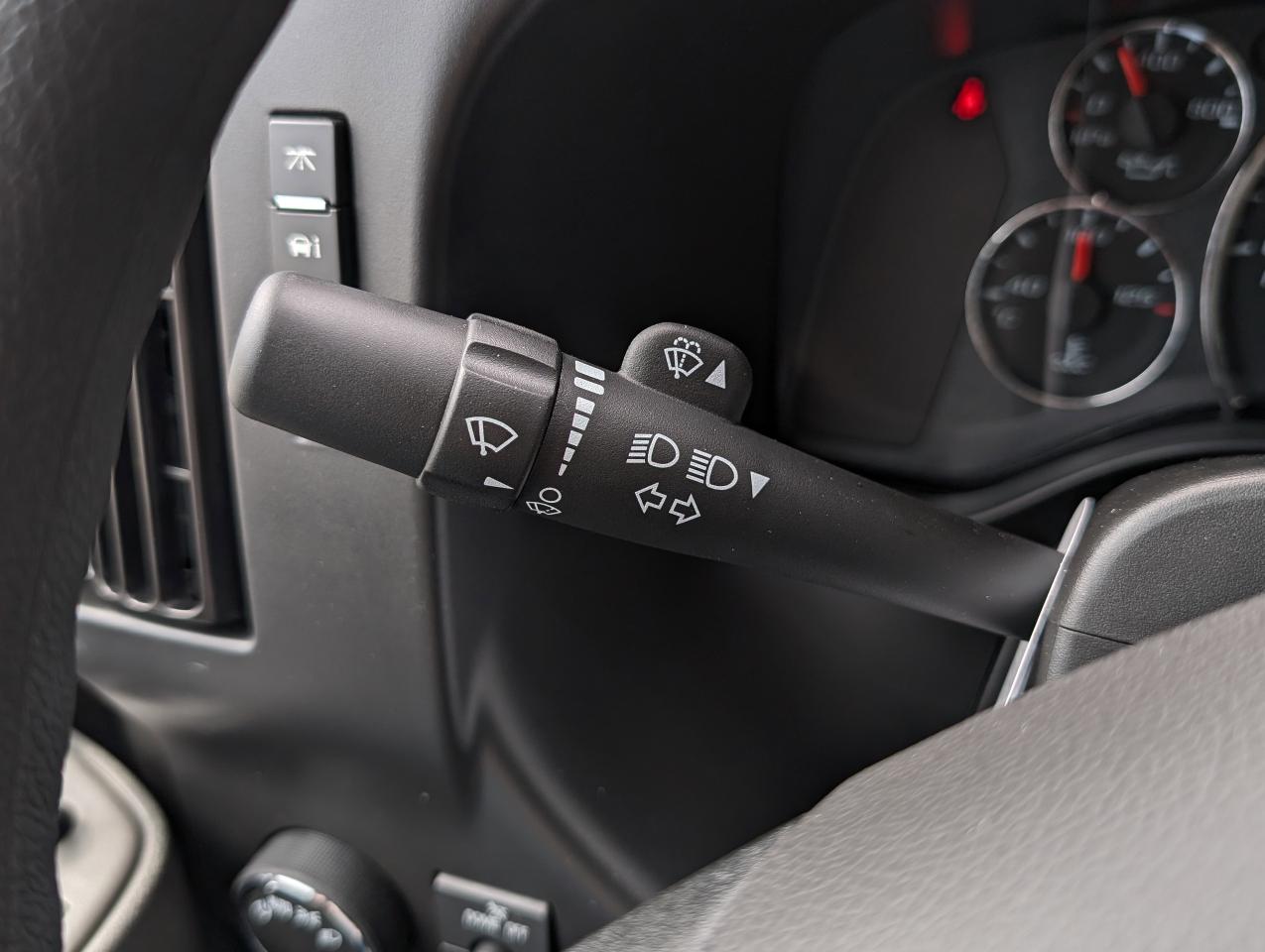 2025 Chevrolet Express Cargo Van  Photo