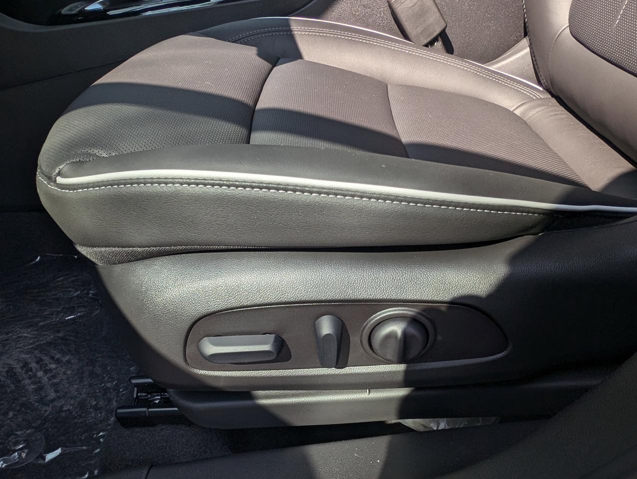 2026 Buick Encore GX Avenir Photo