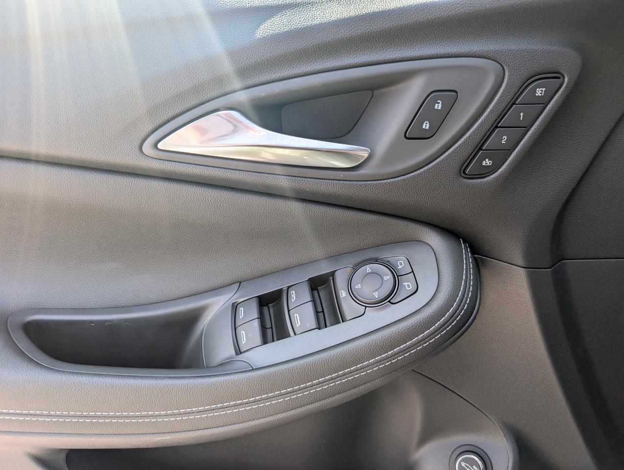 2026 Buick Encore GX Avenir Photo