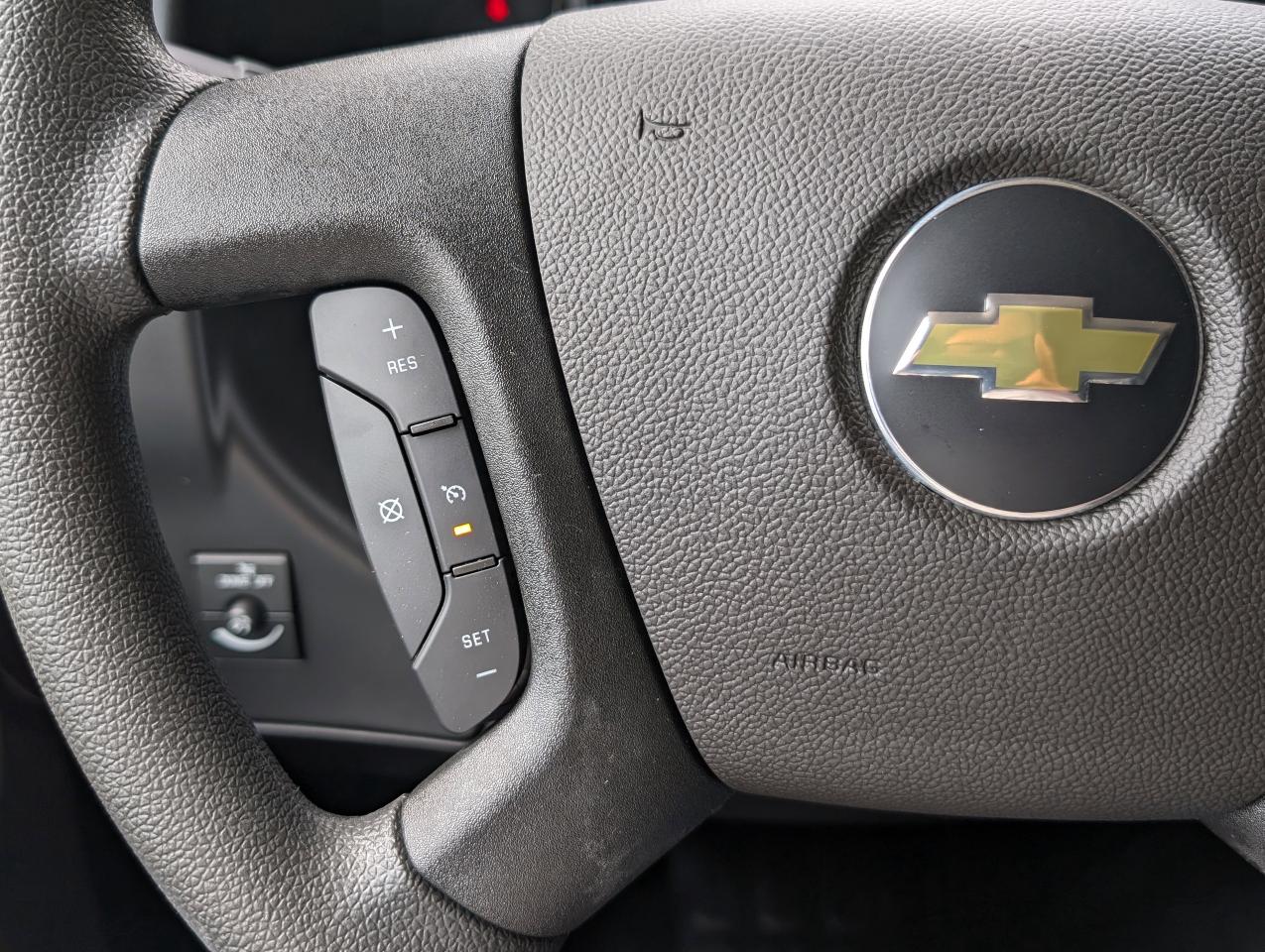 2025 Chevrolet Express Cargo Van  Photo