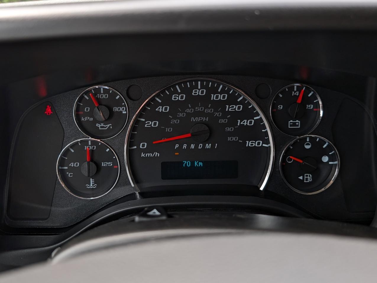 2025 Chevrolet Express Cargo Van  Photo