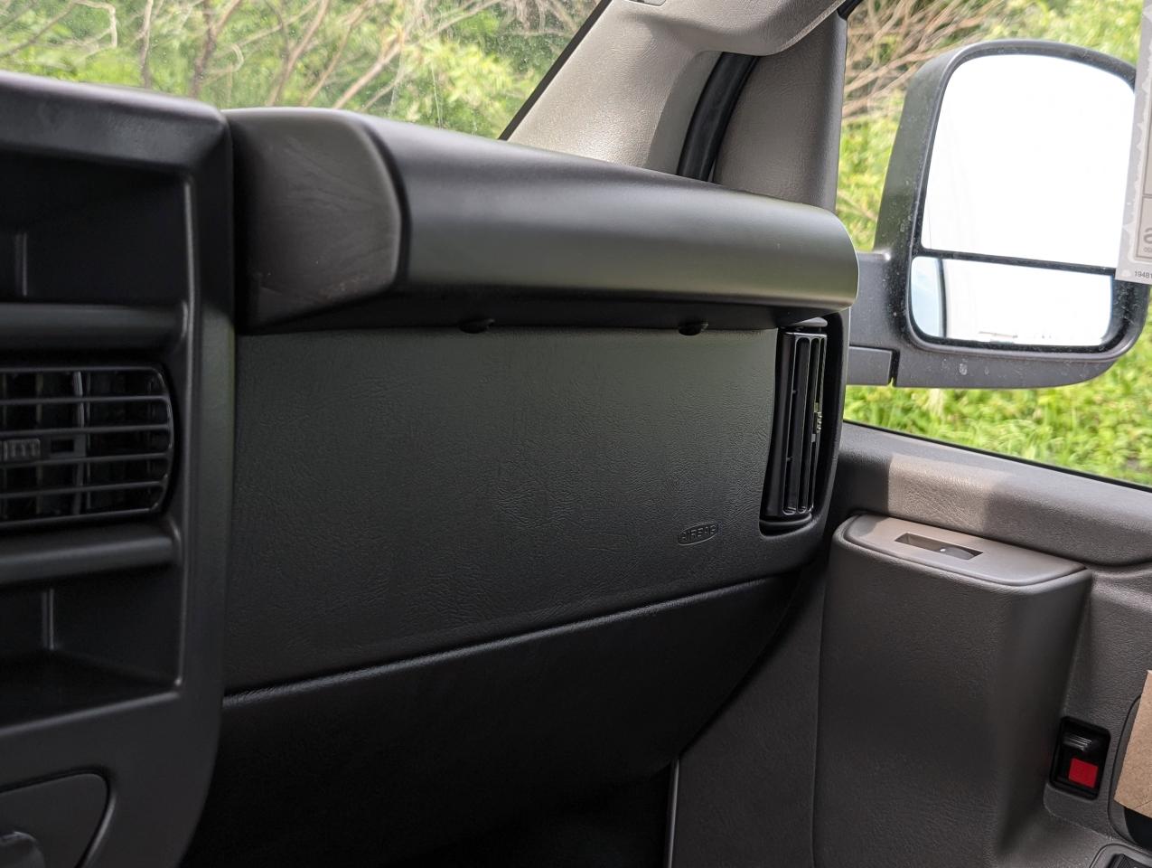 2025 Chevrolet Express Cargo Van  Photo