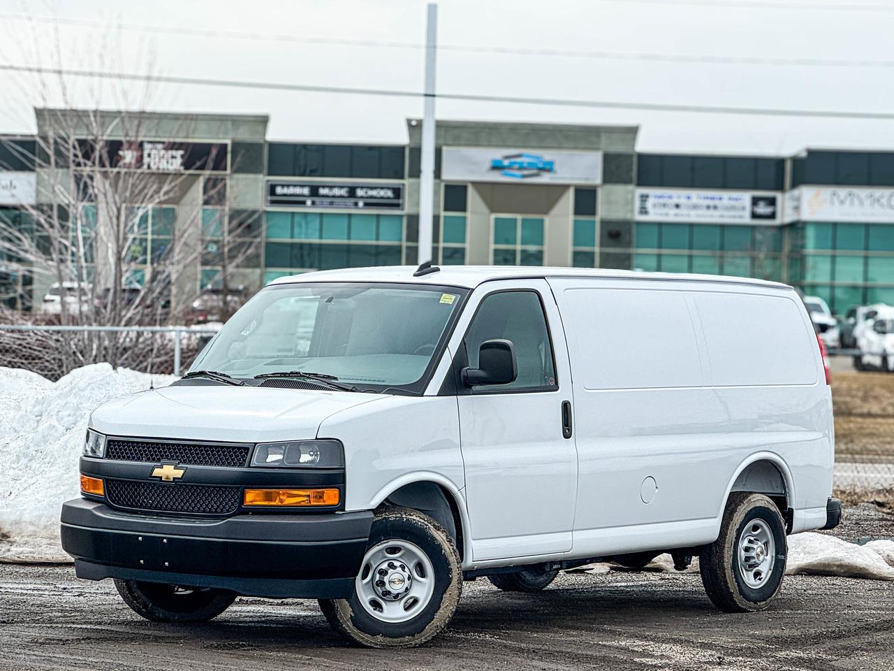 2025 Chevrolet Express Cargo Van  Photo