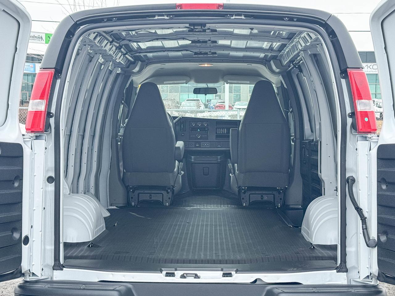 2025 Chevrolet Express Cargo Van  Photo