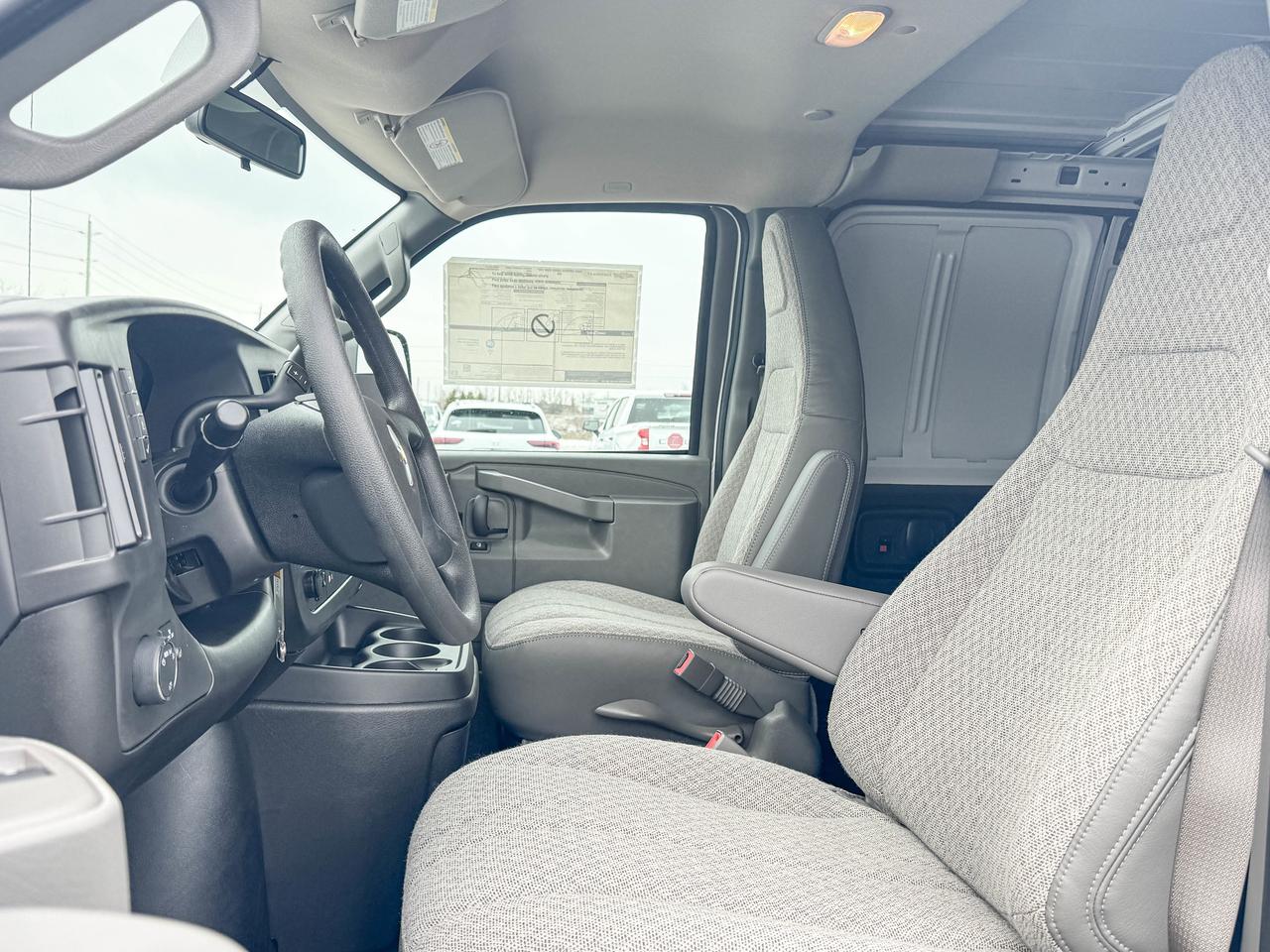 2025 Chevrolet Express Cargo Van  Photo