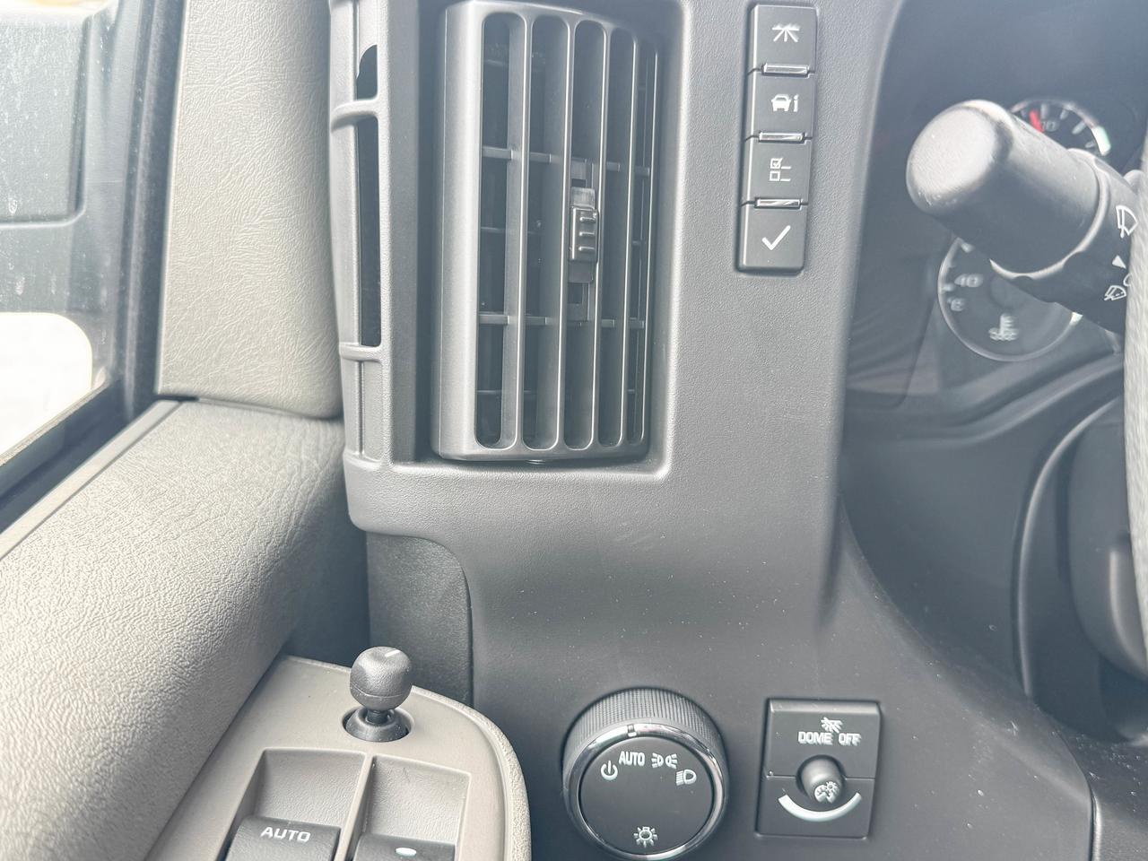 2025 Chevrolet Express Cargo Van  Photo