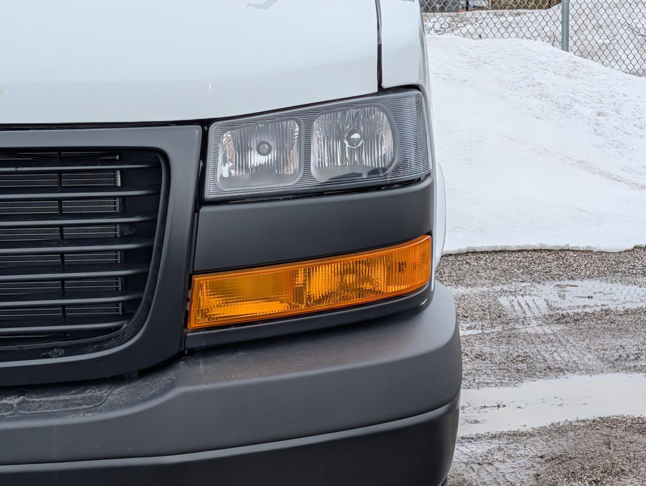 2025 GMC Savana Cargo Van  Photo