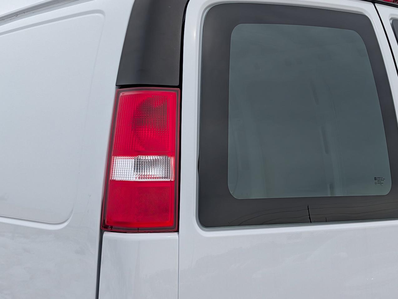 2025 GMC Savana Cargo Van  Photo