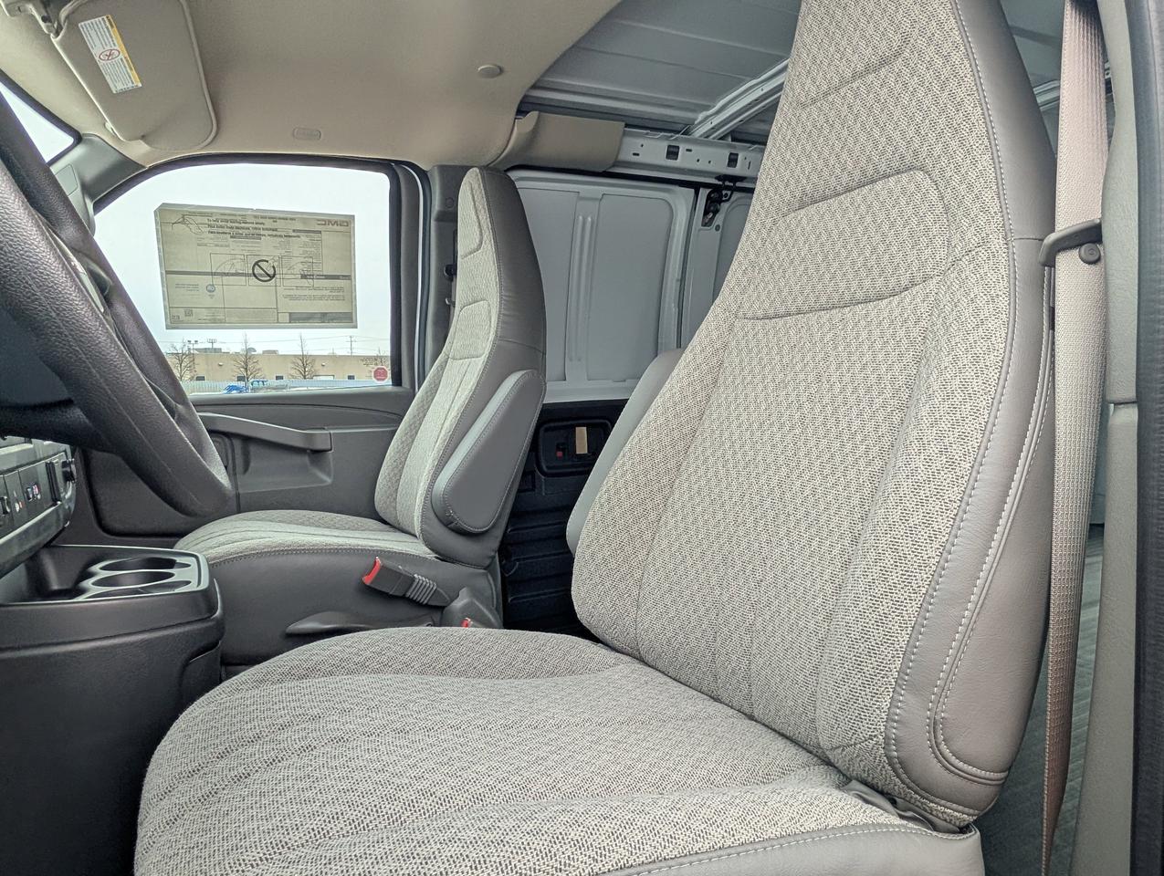 2025 GMC Savana Cargo Van  Photo