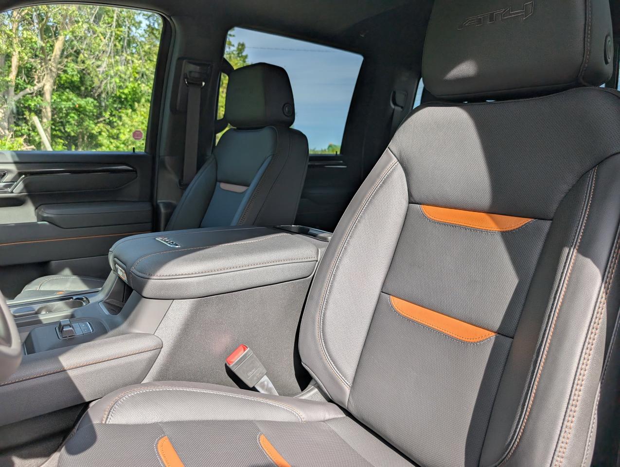 2025 GMC SIERRA 2500HD AT4 Photo