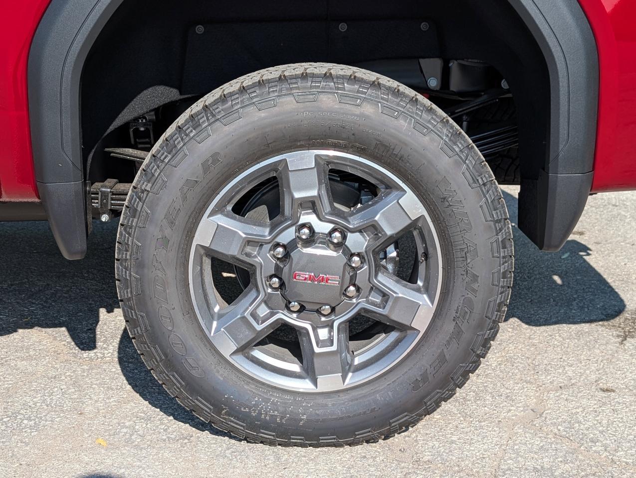 2025 GMC SIERRA 2500HD SLT Photo