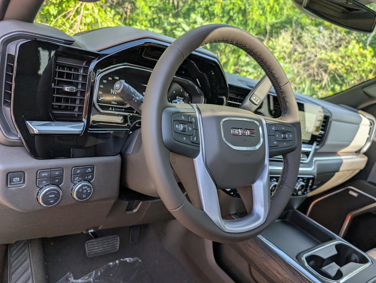 2025 GMC SIERRA 2500HD SLT Photo