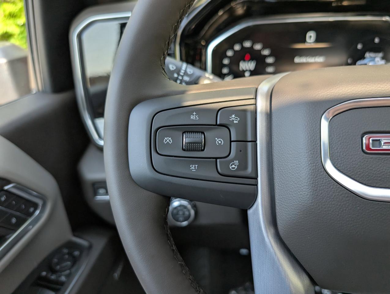 2025 GMC SIERRA 2500HD SLT Photo