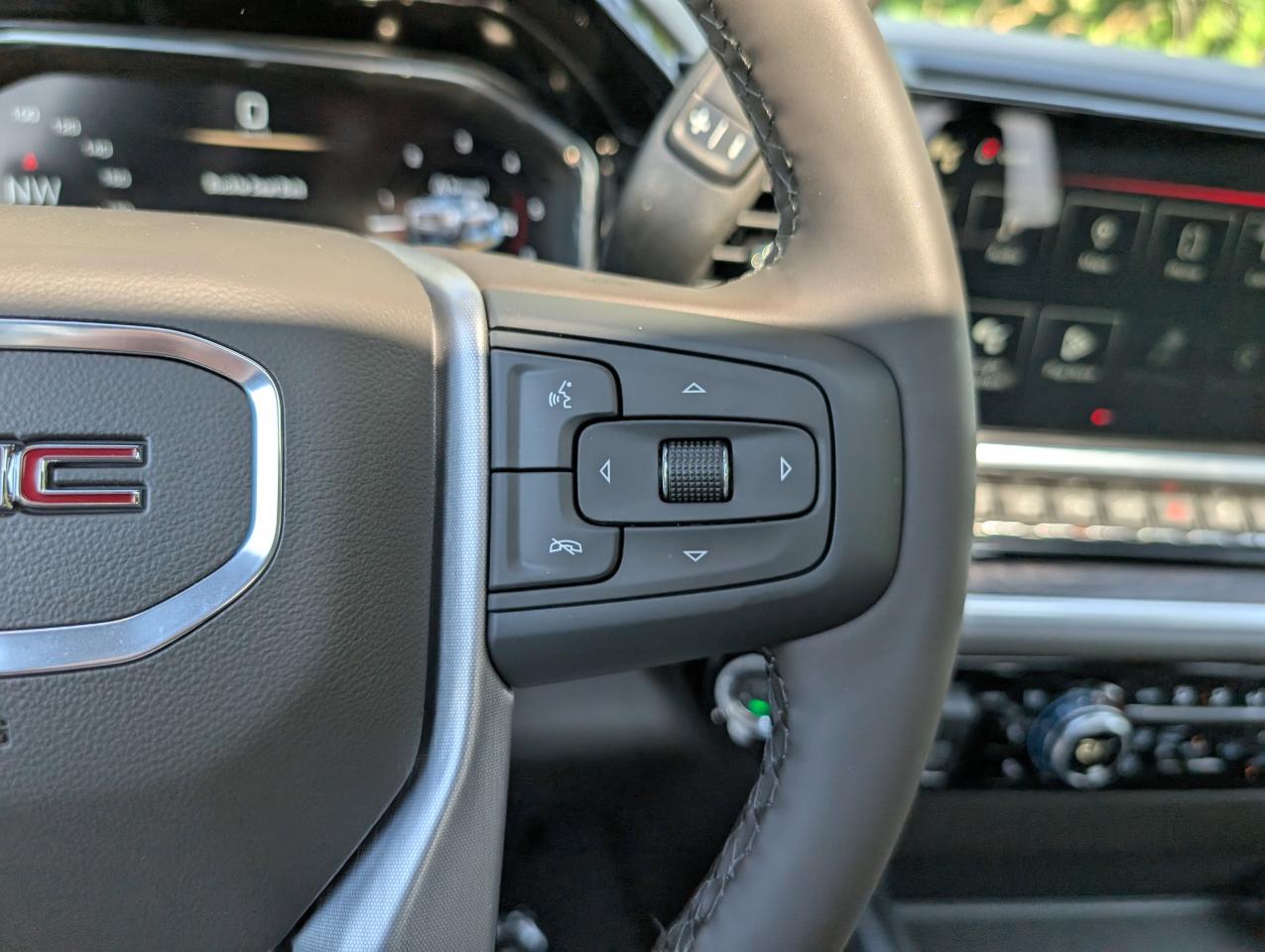 2025 GMC SIERRA 2500HD SLT Photo