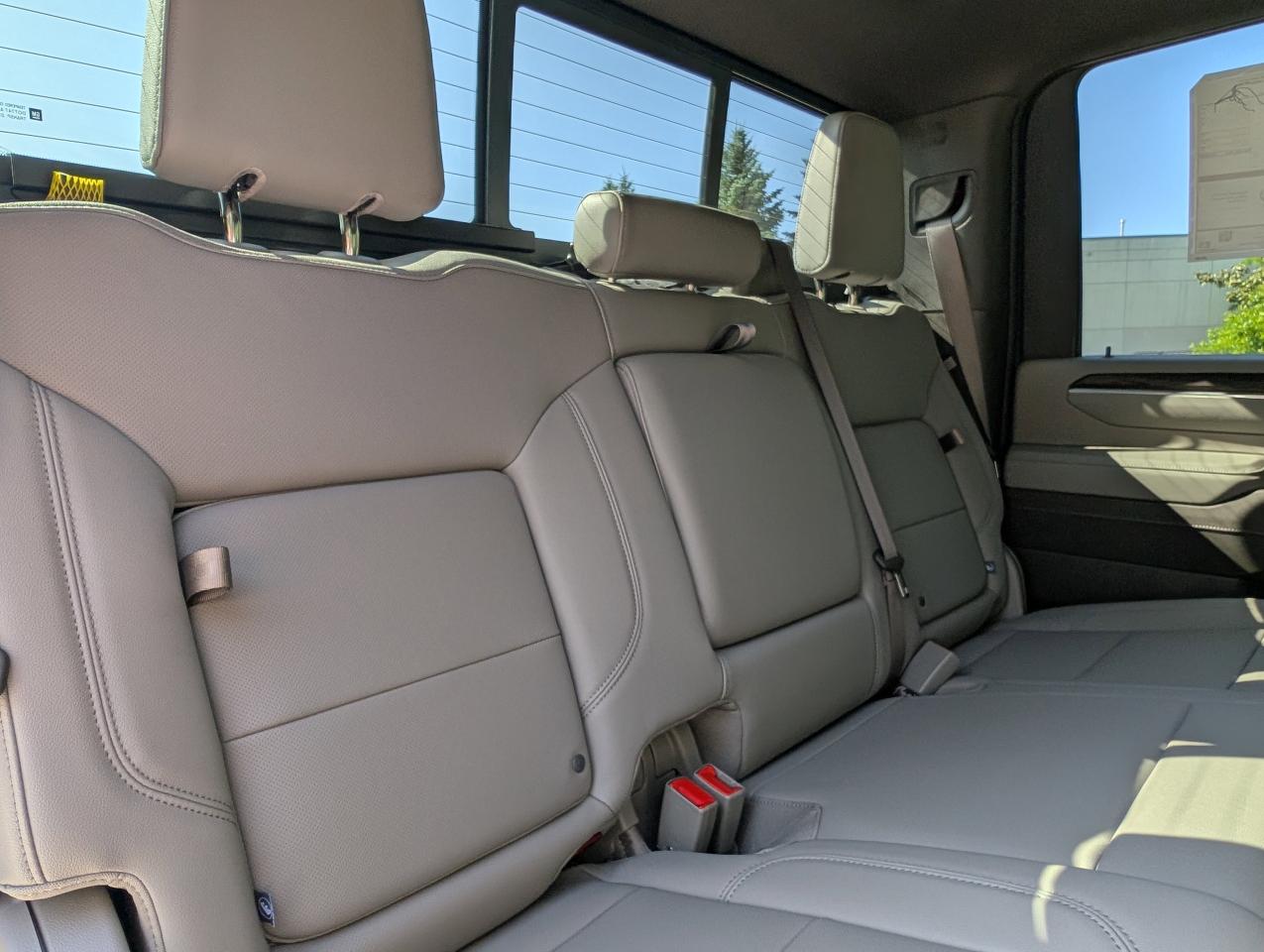 2025 GMC SIERRA 2500HD SLT Photo