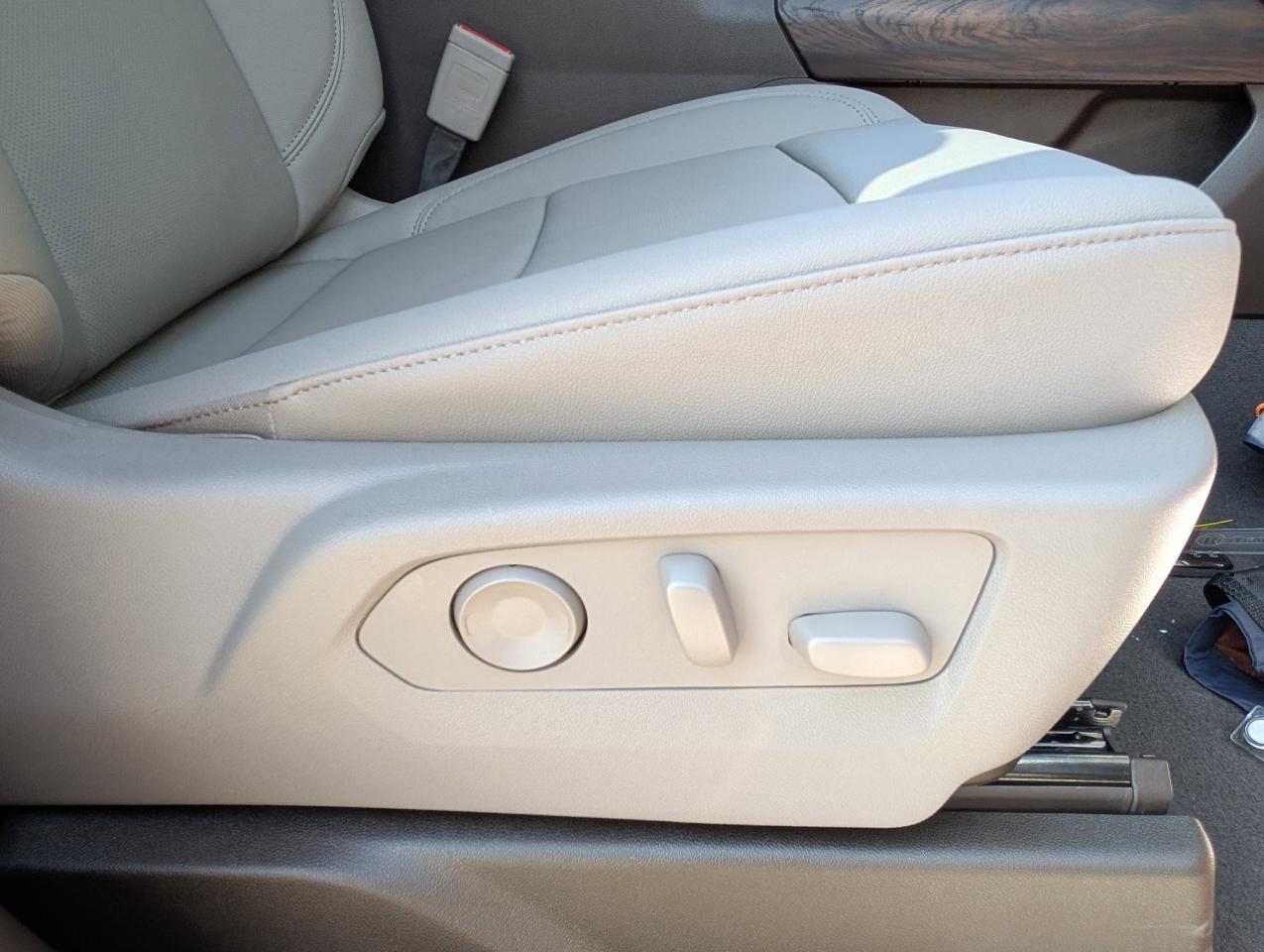 2025 GMC SIERRA 2500HD SLT Photo