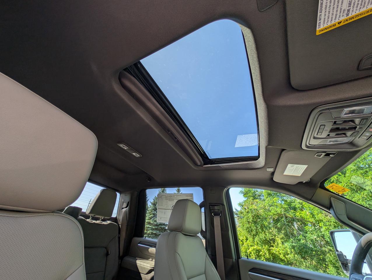 2025 GMC SIERRA 2500HD SLT Photo