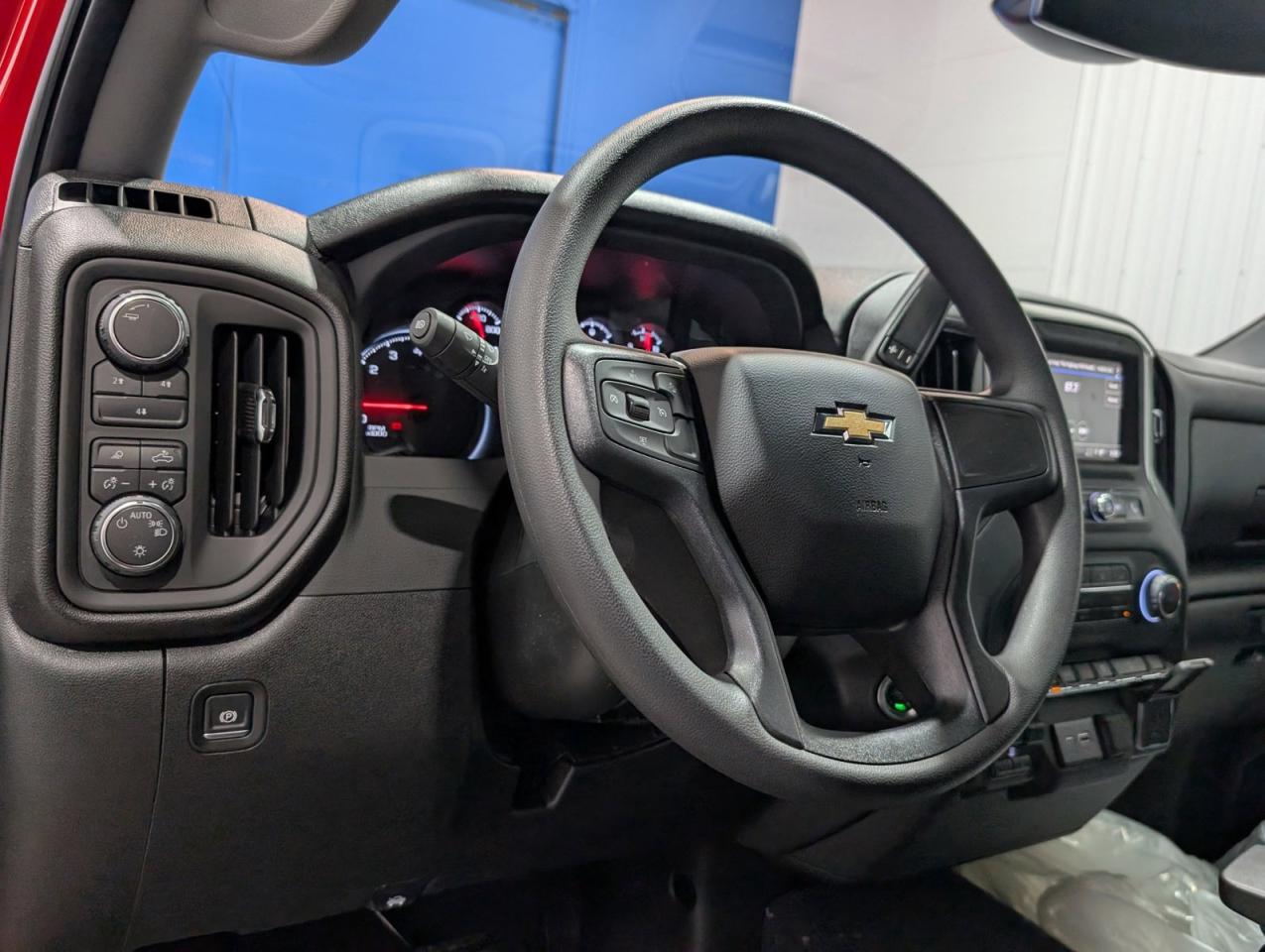 2025 Chevrolet SILVERADO 2500HD Custom Photo