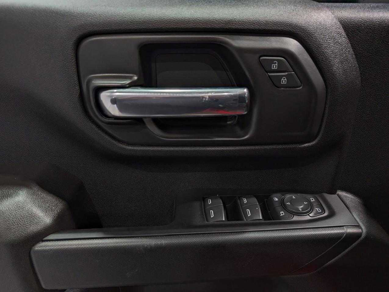 2025 Chevrolet SILVERADO 2500HD Custom Photo