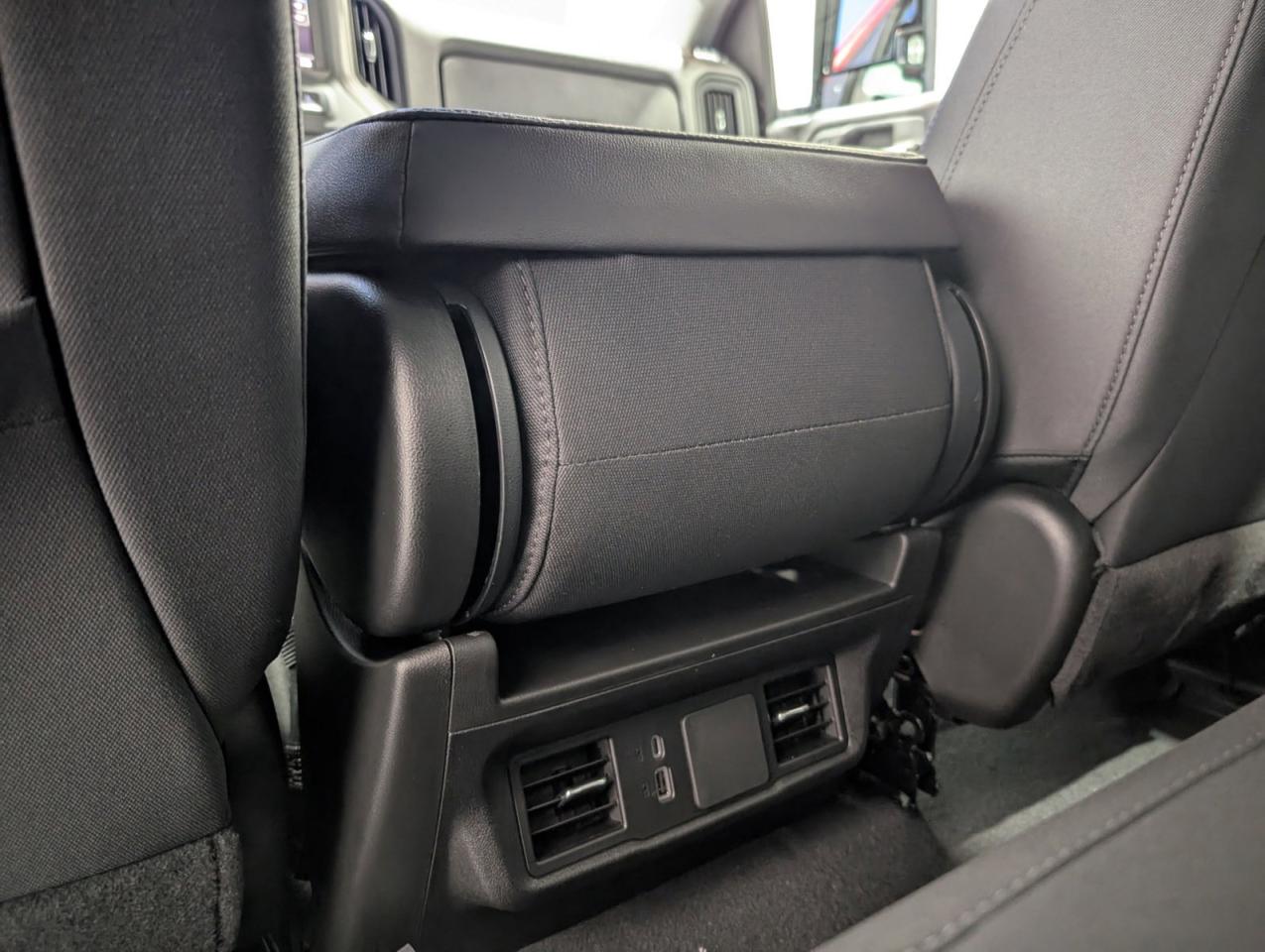 2025 Chevrolet SILVERADO 2500HD Custom Photo