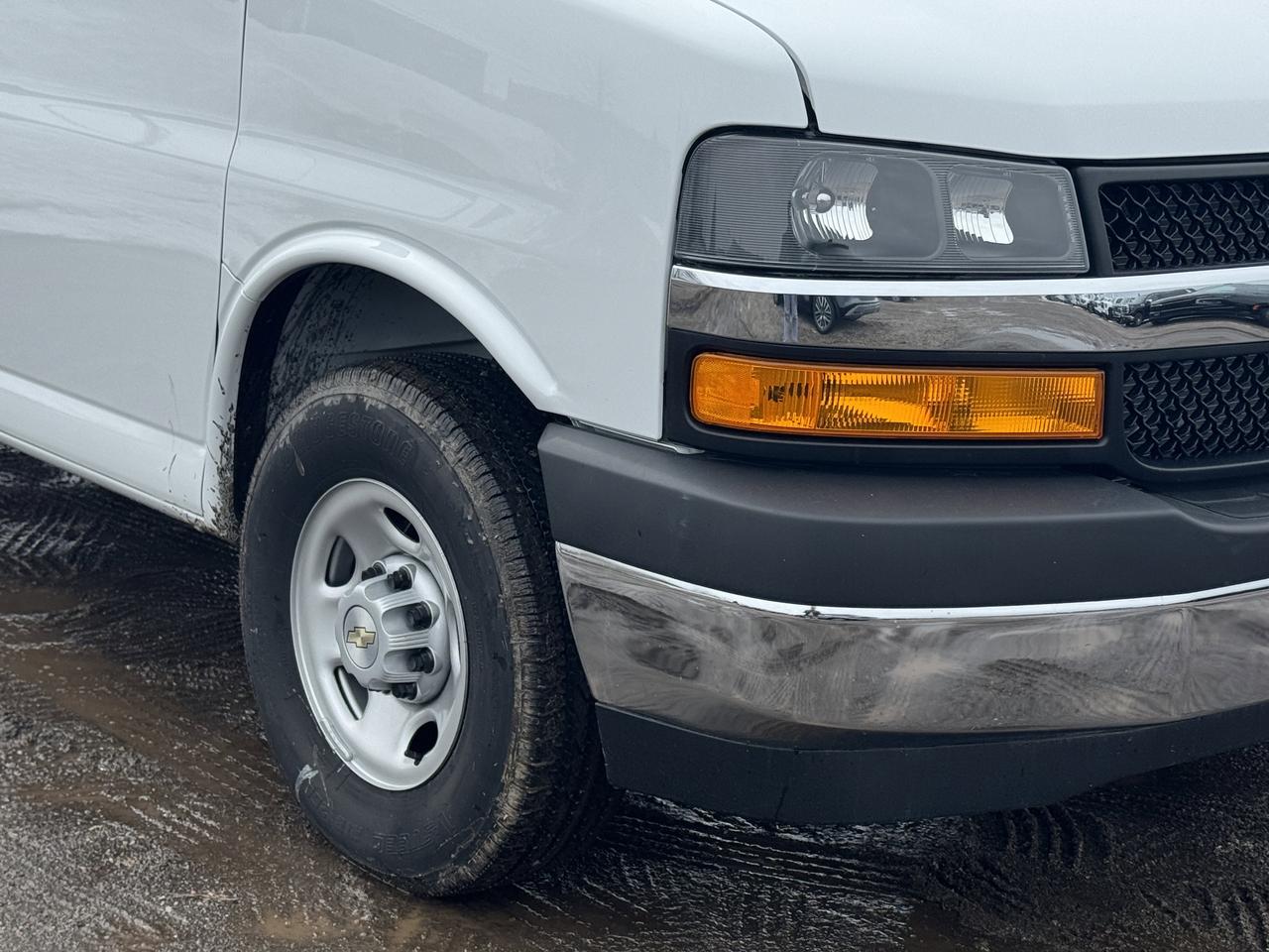 2024 Chevrolet Express Cargo Van  Photo