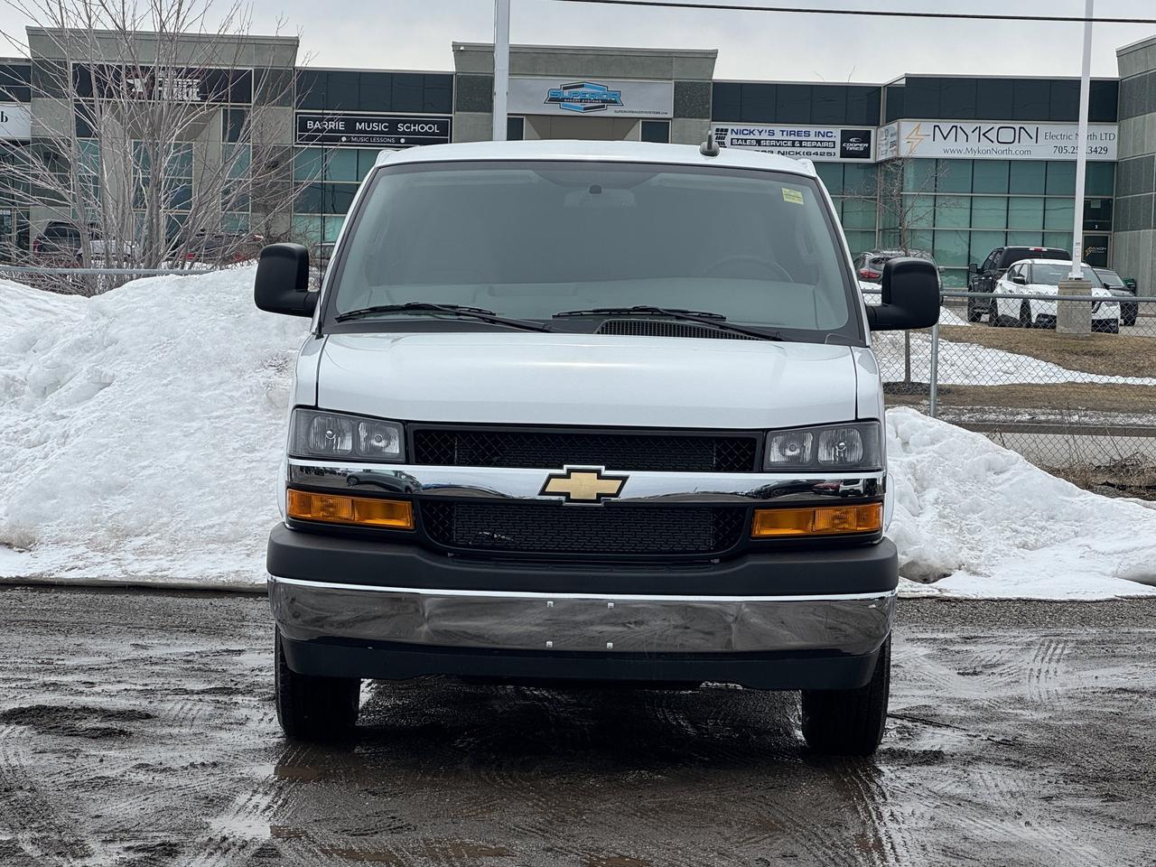 2024 Chevrolet Express Cargo Van  Photo4