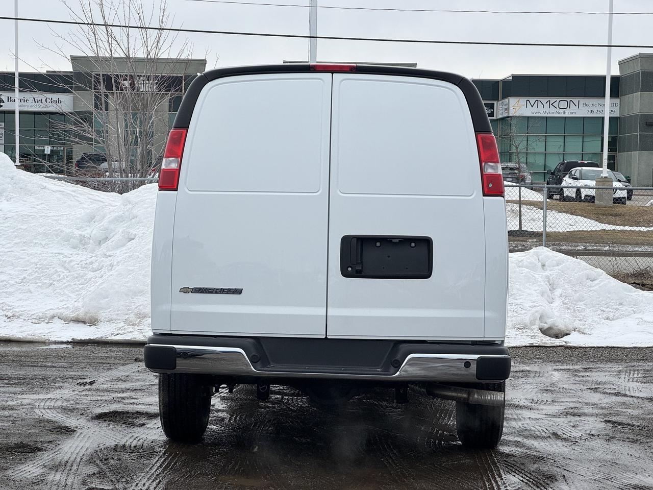 2024 Chevrolet Express Cargo Van  Photo