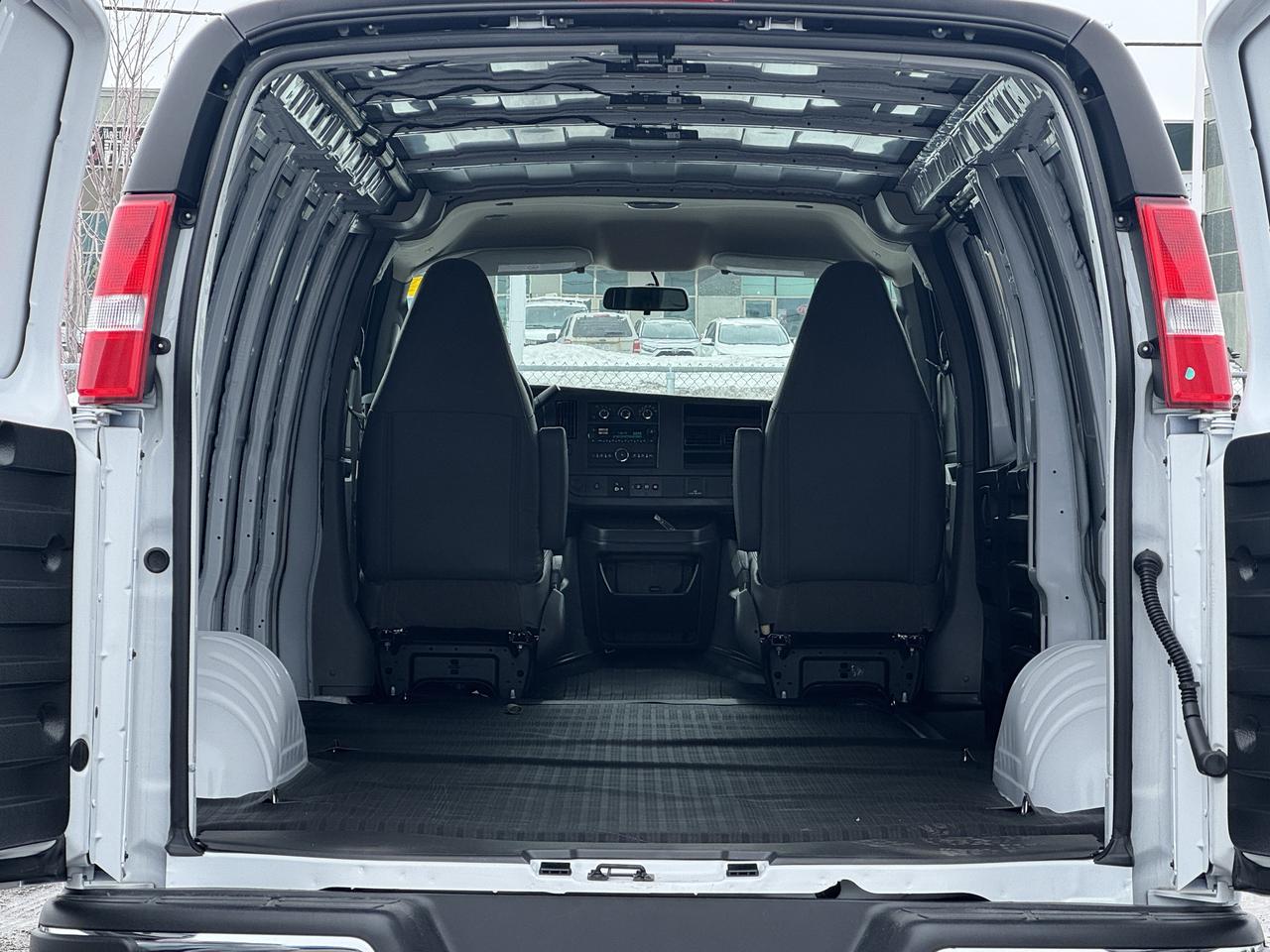 2024 Chevrolet Express Cargo Van  Photo