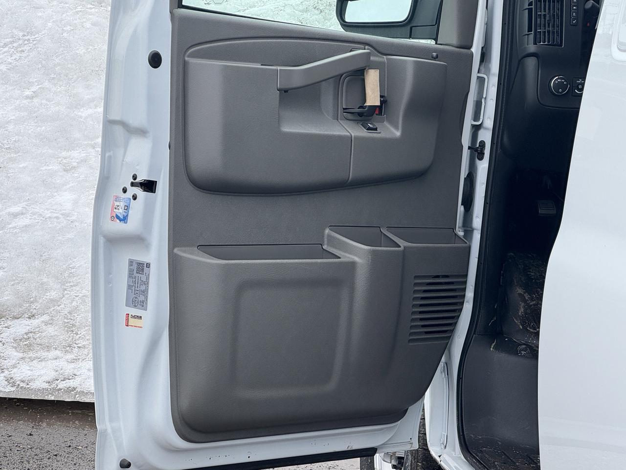 2024 Chevrolet Express Cargo Van  Photo