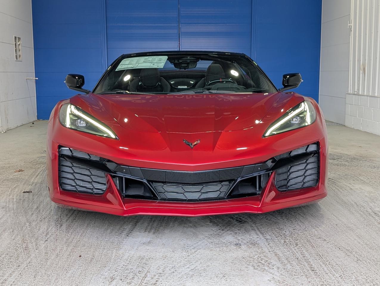 2025 Chevrolet Corvette E-Ray 3LZ Photo