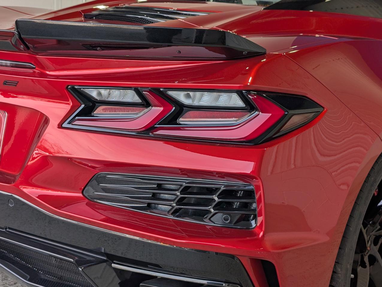 2025 Chevrolet Corvette E-Ray 3LZ Photo