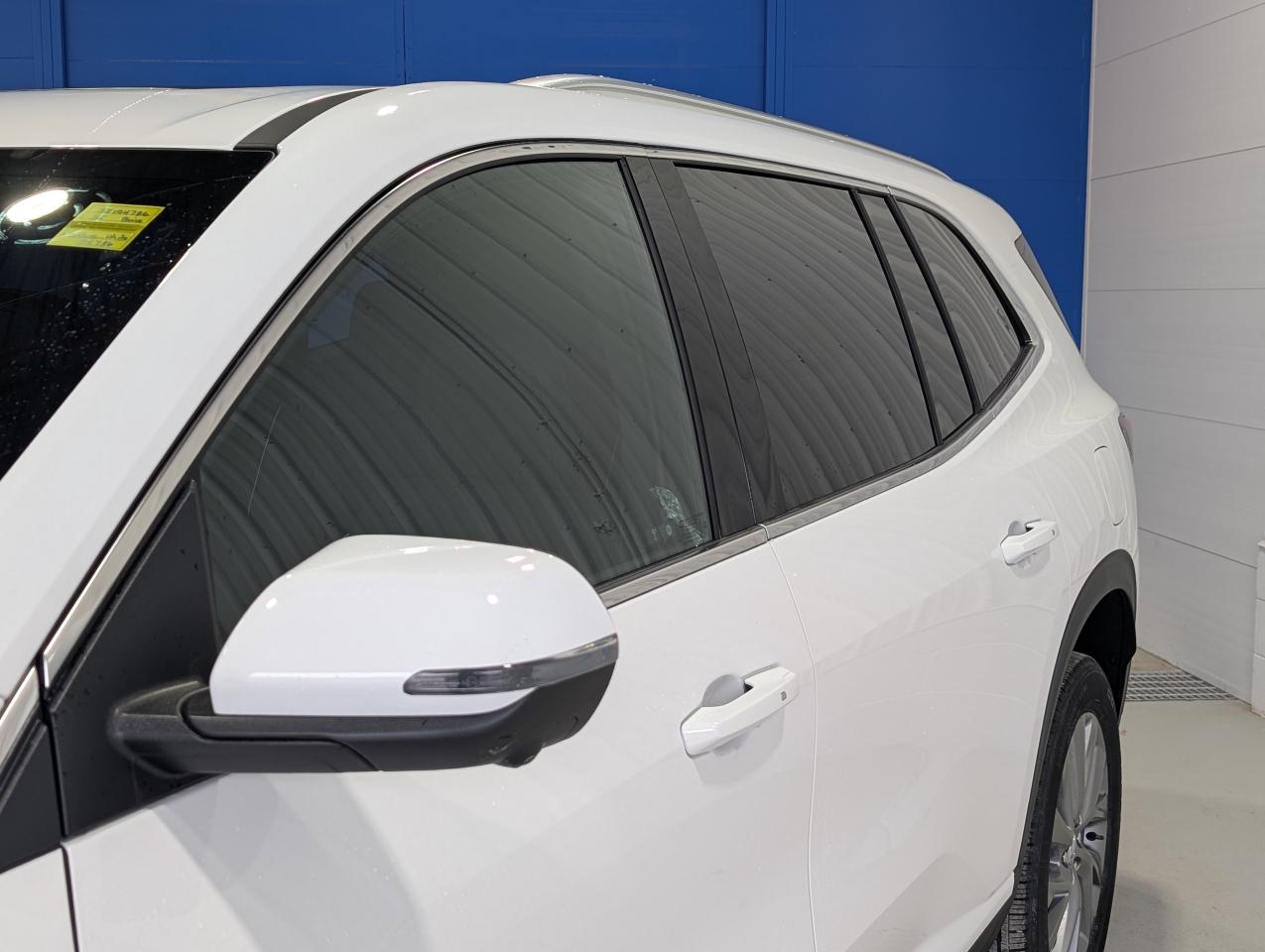 2025 Buick Enclave Preferred Photo2