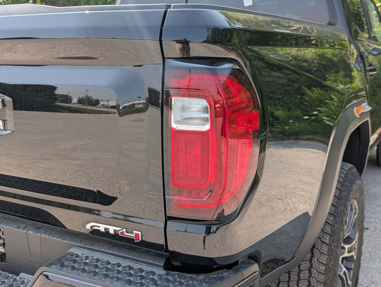 2025 GMC Canyon AT4 Photo