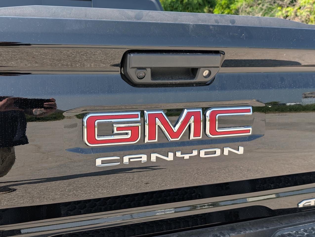 2025 GMC Canyon AT4 Photo