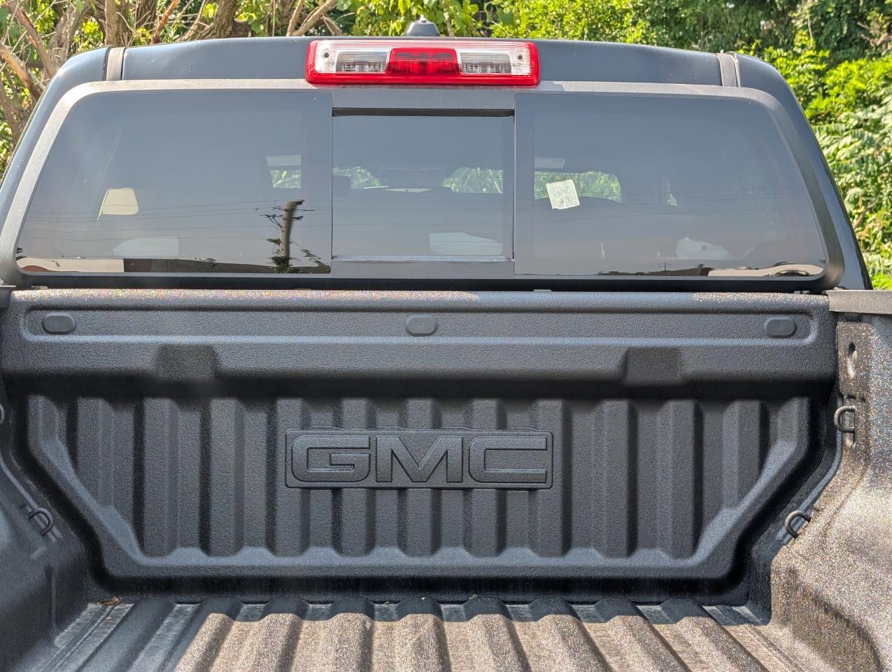 2025 GMC Canyon AT4 Photo