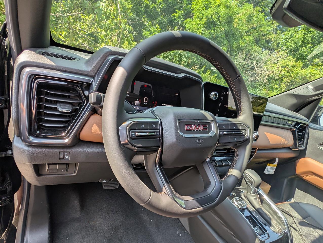 2025 GMC Canyon AT4 Photo