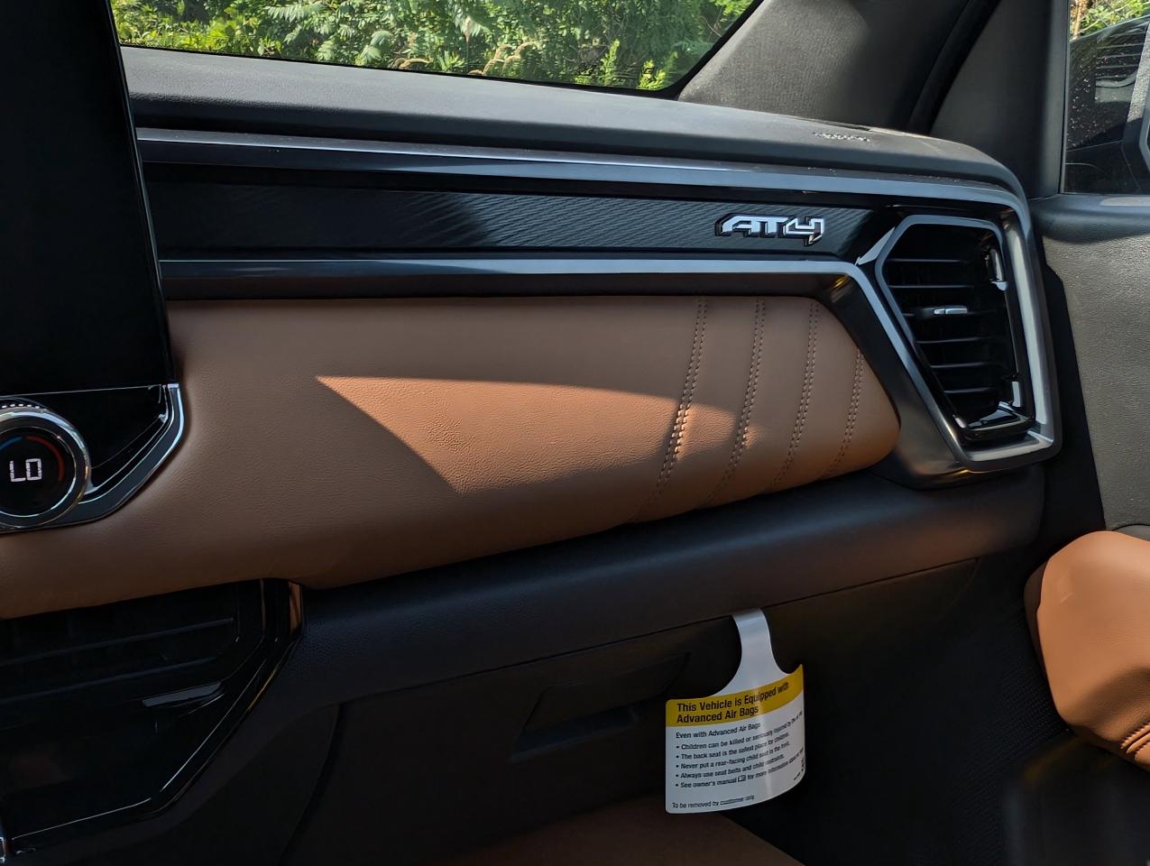 2025 GMC Canyon AT4 Photo