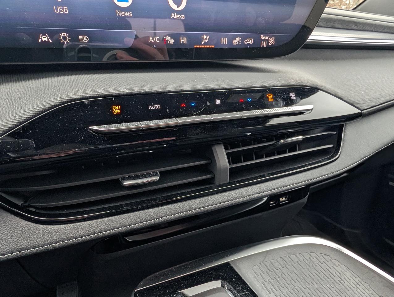 2025 Buick Enclave Sport Touring Photo