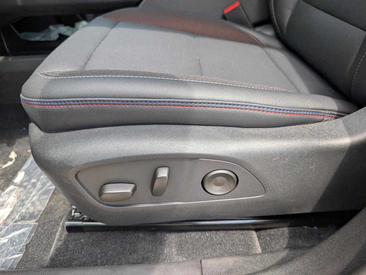 2025 Chevrolet Equinox EV RS Photo