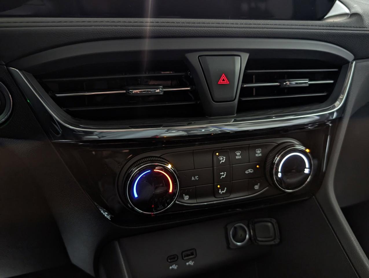 2025 Buick Encore GX Sport Touring Photo