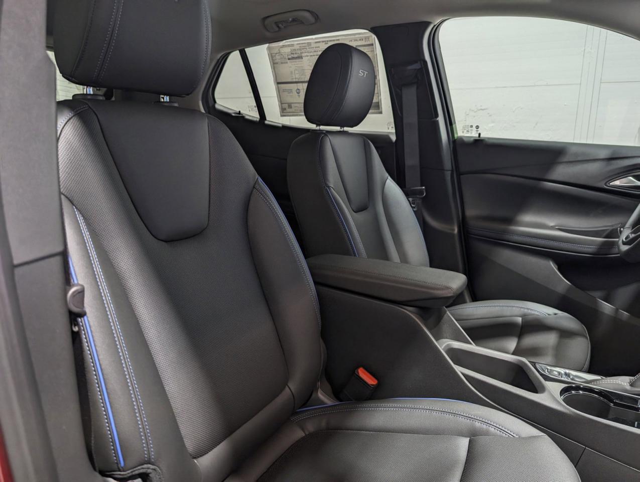 2025 Buick Encore GX Sport Touring Photo