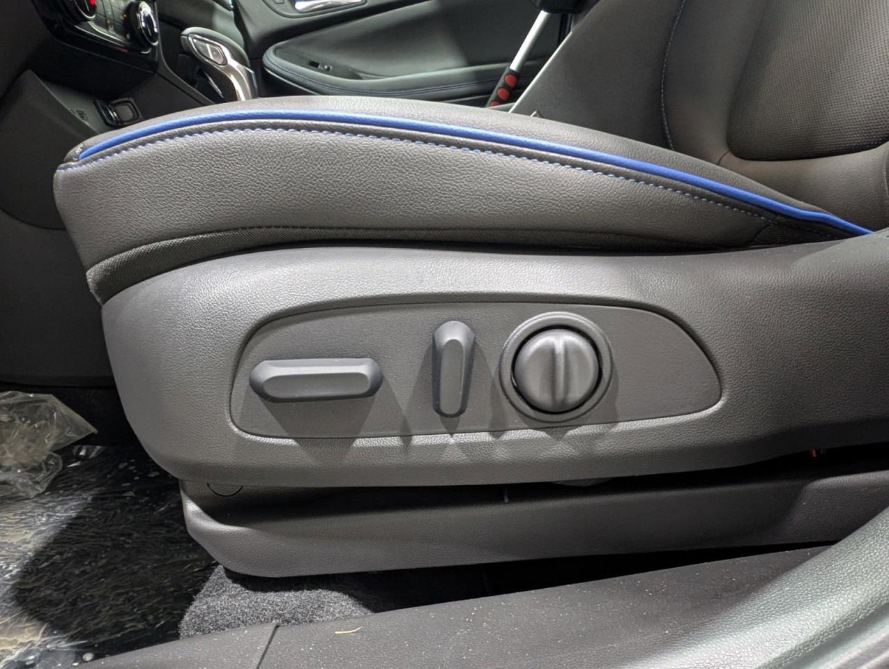 2025 Buick Encore GX Sport Touring Photo