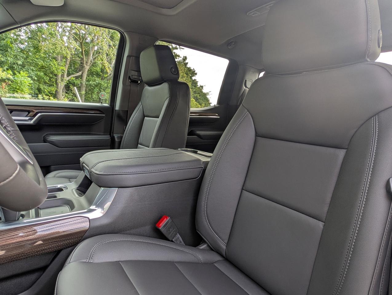 2026 Chevrolet Silverado 1500 RST Photo