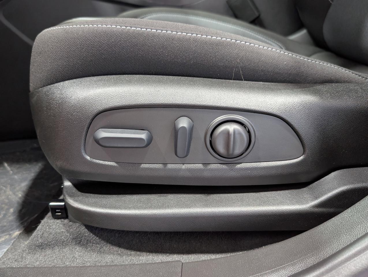 2025 Chevrolet Blazer LT Photo