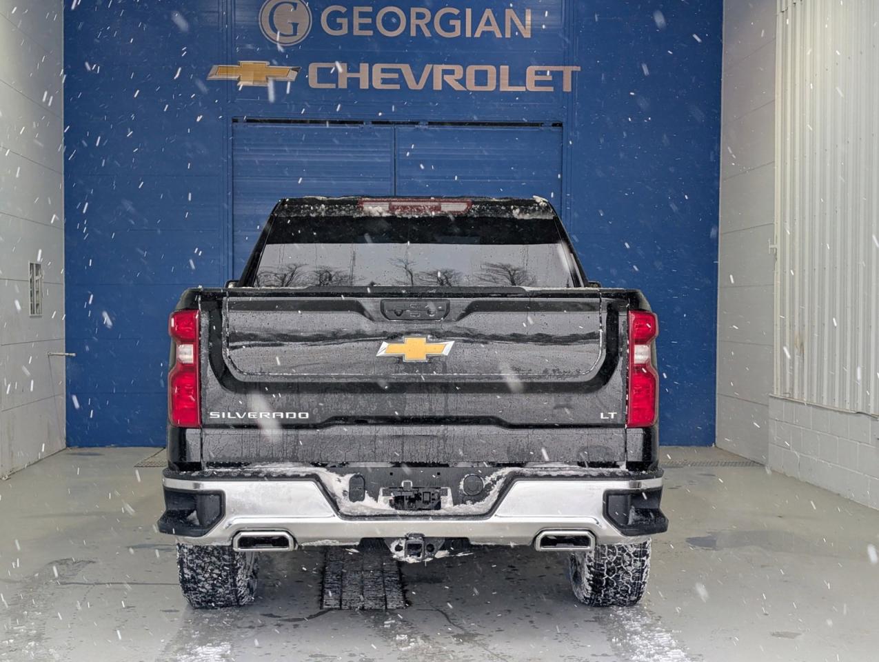 2025 Chevrolet Silverado 1500 LT Photo