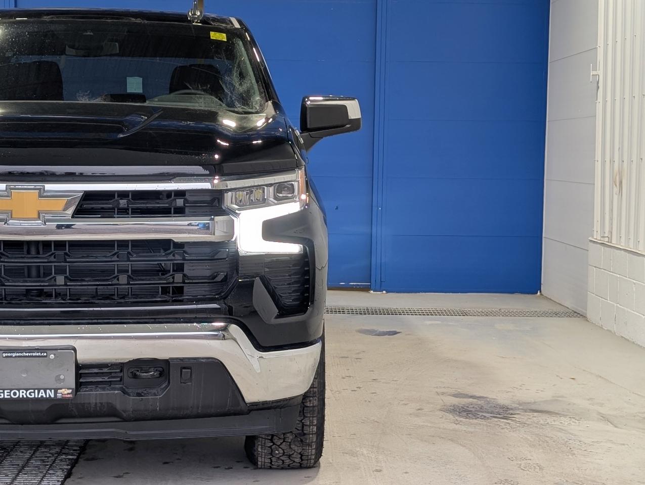 2025 Chevrolet Silverado 1500 LT Photo