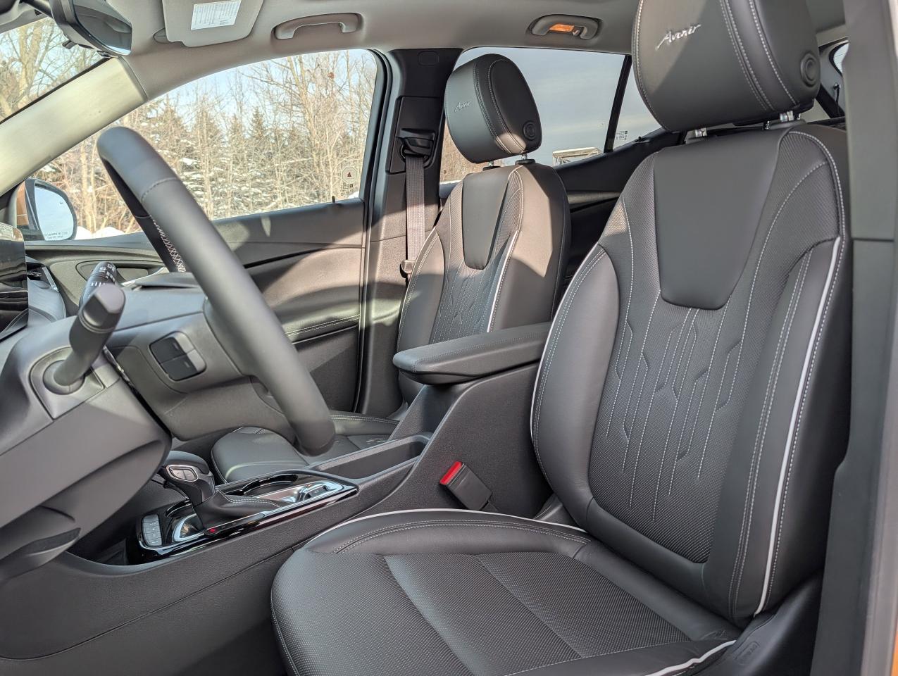 2025 Buick Encore GX Avenir Photo