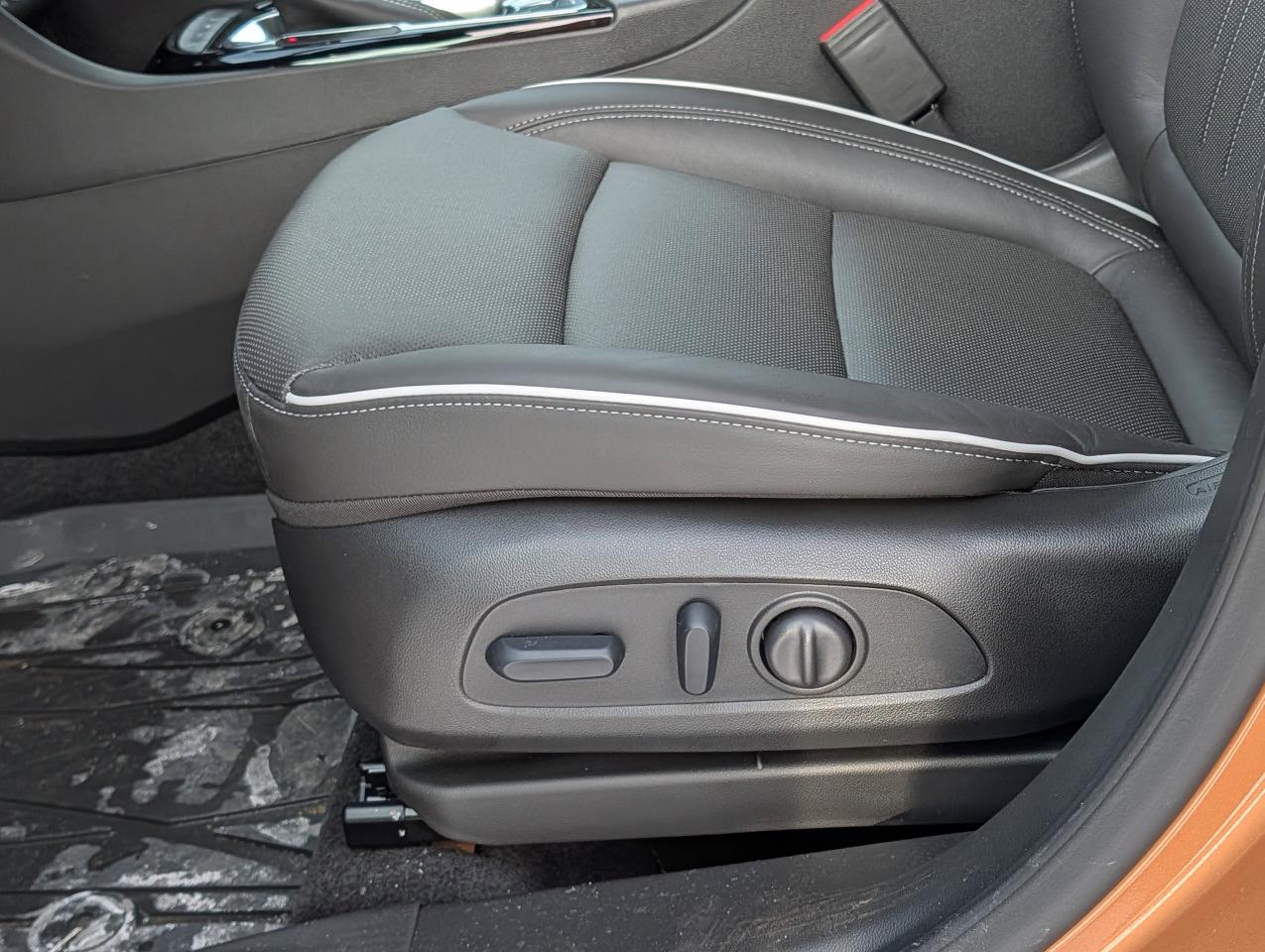 2025 Buick Encore GX Avenir Photo