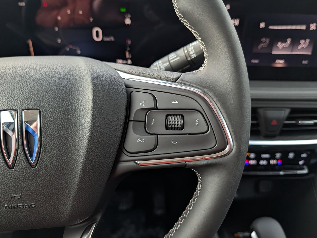 2025 Buick Encore GX Avenir Photo