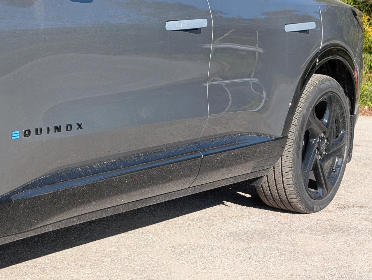 2025 Chevrolet Equinox EV RS Photo